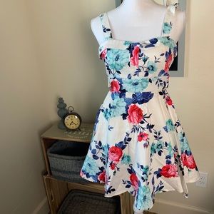☀️4/$25 Floral Skater Dress